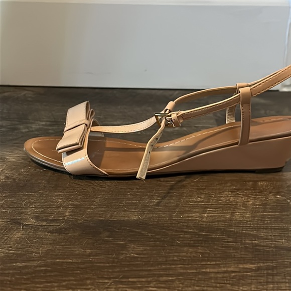 Kate spade sandals - very good condition! - Picture 2 of 4